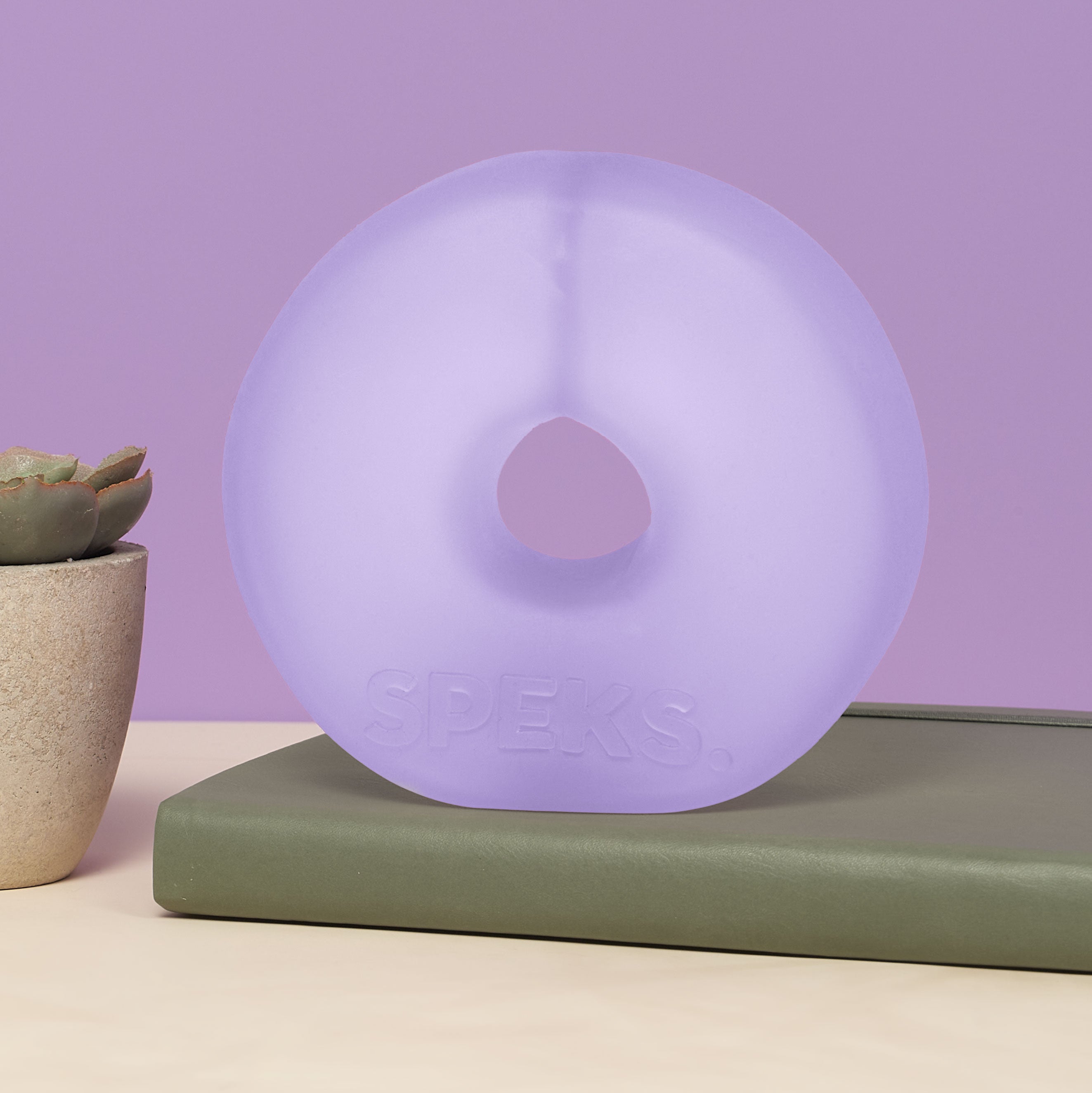 Speks Gump Jumbo Loop memory gel stress ring desk fidget toy mist