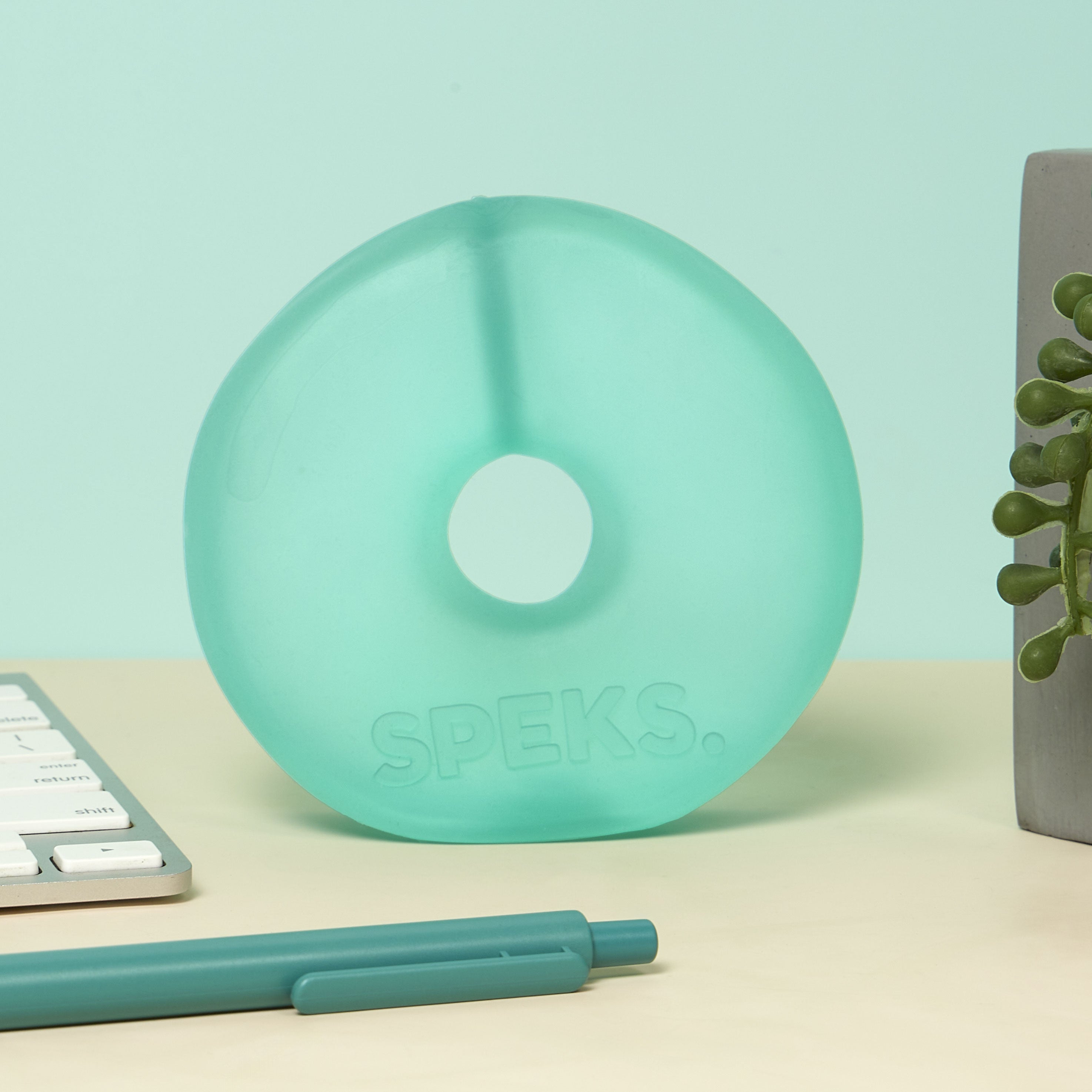 Speks Gump Jumbo Loop memory gel stress ring desk fidget toy seaglass